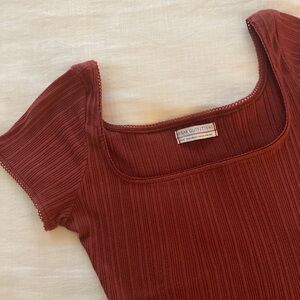 UO red top